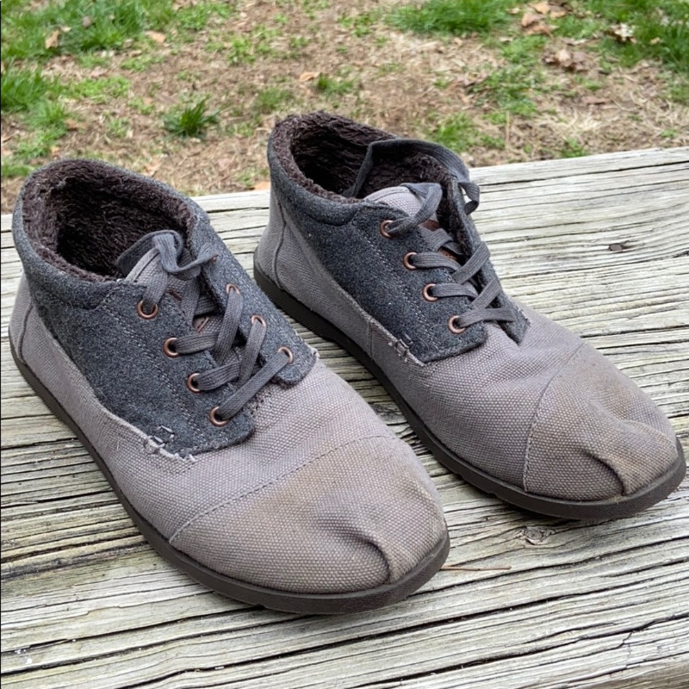 TOMS MENS chukka boots sneakers shoes grey M 13